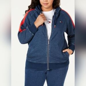 Tommy Hilfiger Denim Knitwear Set with Red Accent Stripes.